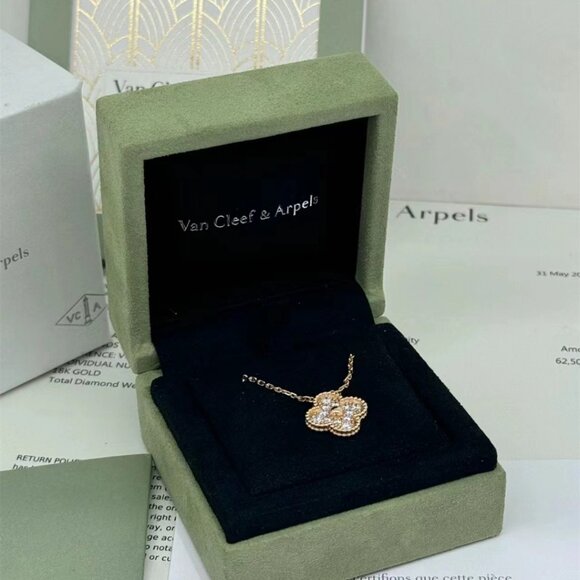 💎🌈Authentic💎🌈Van Cleef & Arpels Necklace💎🌈 - Picture 2 of 8